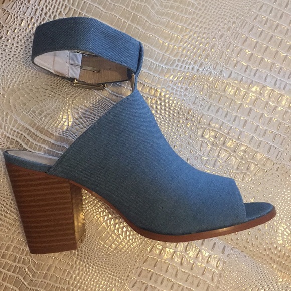 Peep toe Chunky Heel Wedges - Picture 2 of 3